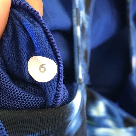 Lululemon Kanto Catch Me Tank Blue & Black 6 - Picture 8 of 9